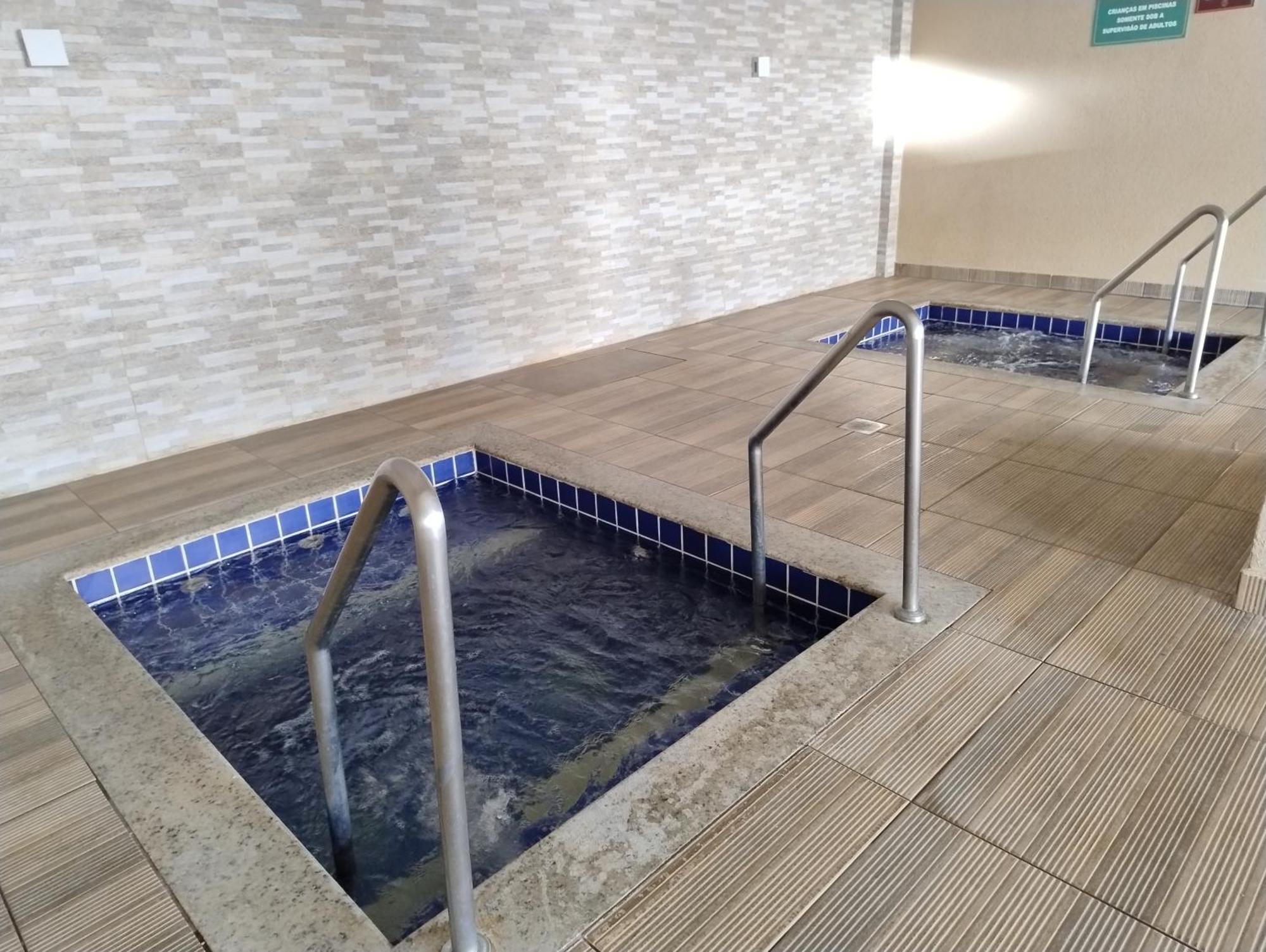 Casa Da Madeira Caldas Novas - 2 Quartos - Achei Ferias - Com Roupa De Cama Zewnętrze zdjęcie